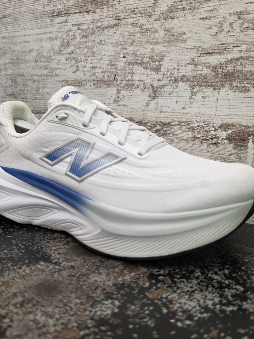 Mens New Balance Fresh Foam More Running Shoes Sz 8 4E Wide White Mesh - Picture 2 of 9